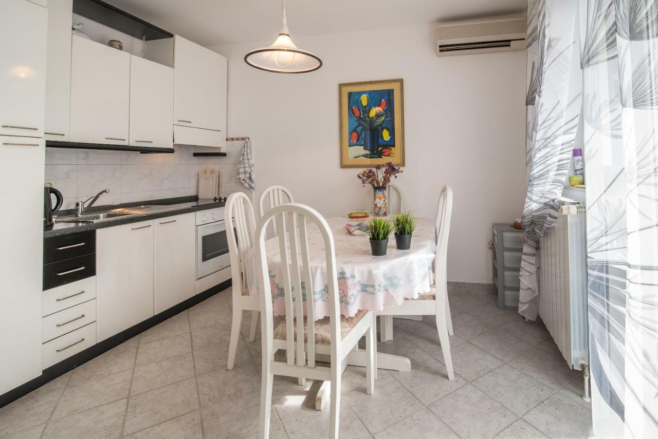 Ksenija Apartment Kornić Екстериор снимка